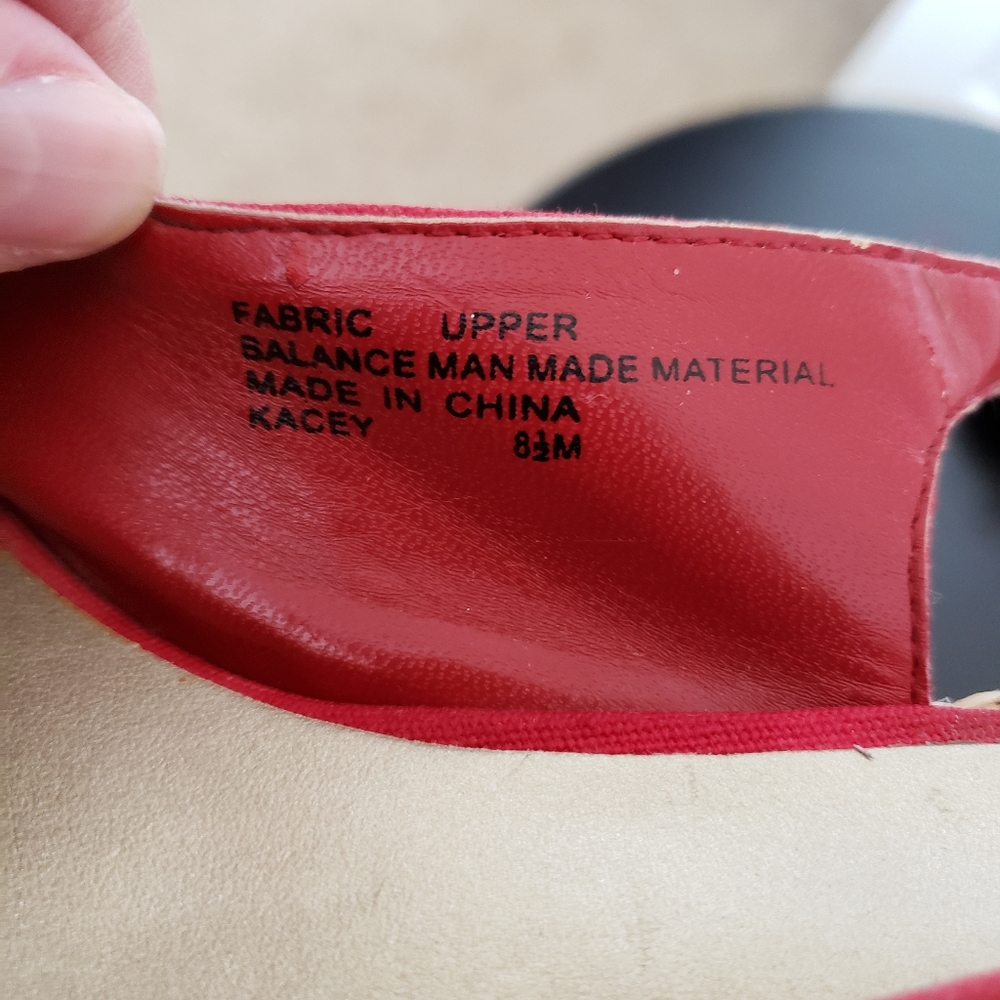 Red espadrilles - Picture 7 of 8